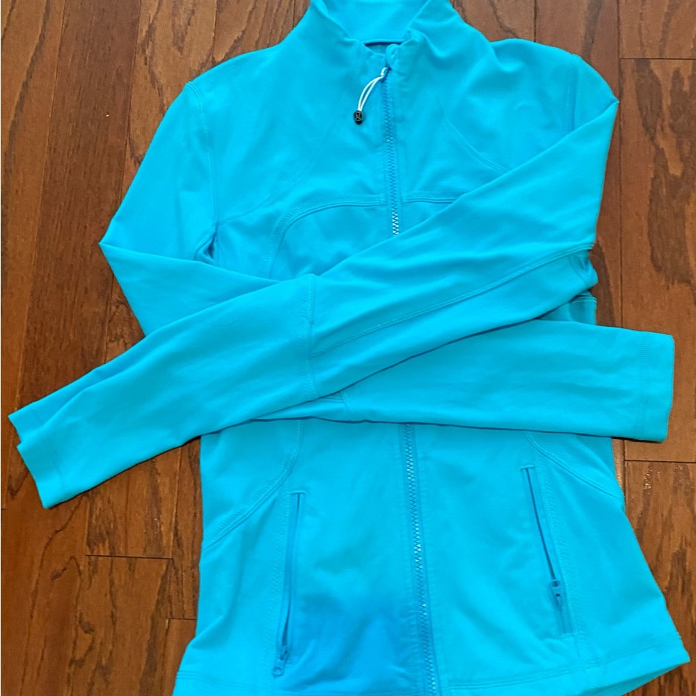 Lululemon size 6 zip up jacket